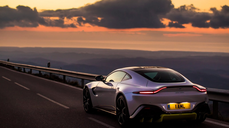 Illustration for article titled Why Aston Martin Thinks EVs And Manual Transmissions Can Both Be Its Future